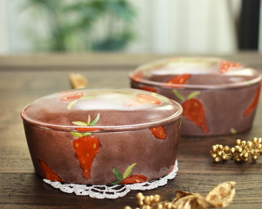 いちご×ブラウン楕円宝箱