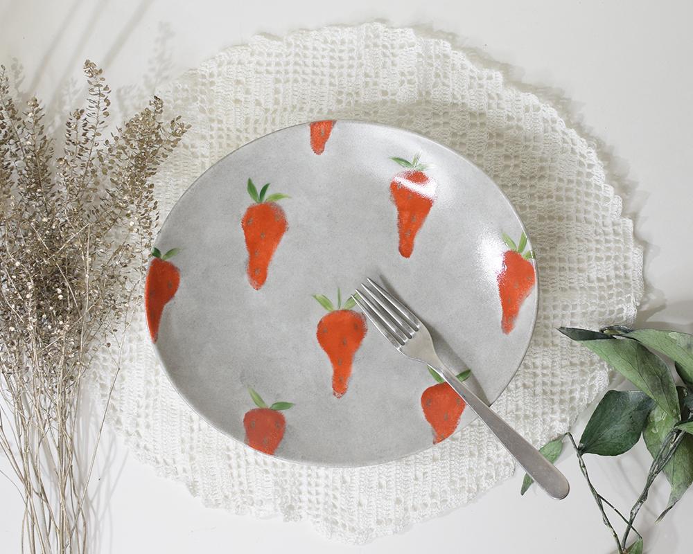 いちご×グレー楕円皿M（単品）