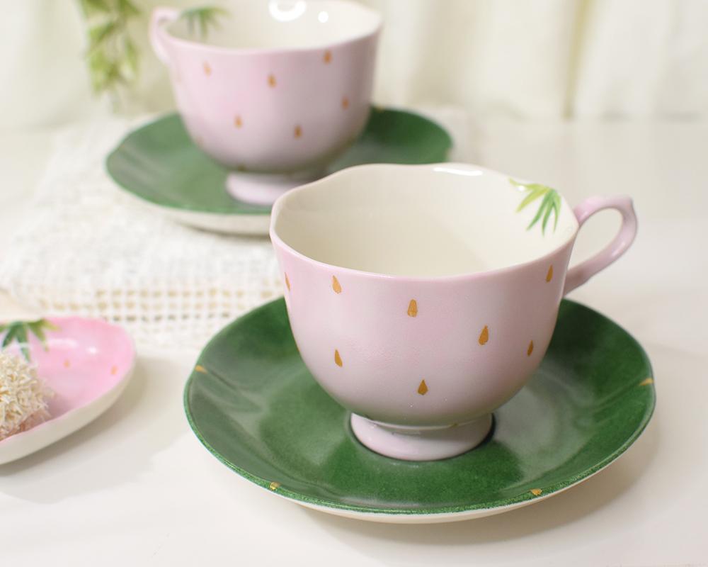森のいちごのカップ＆ソーサー（ピンク）1枚目の画像