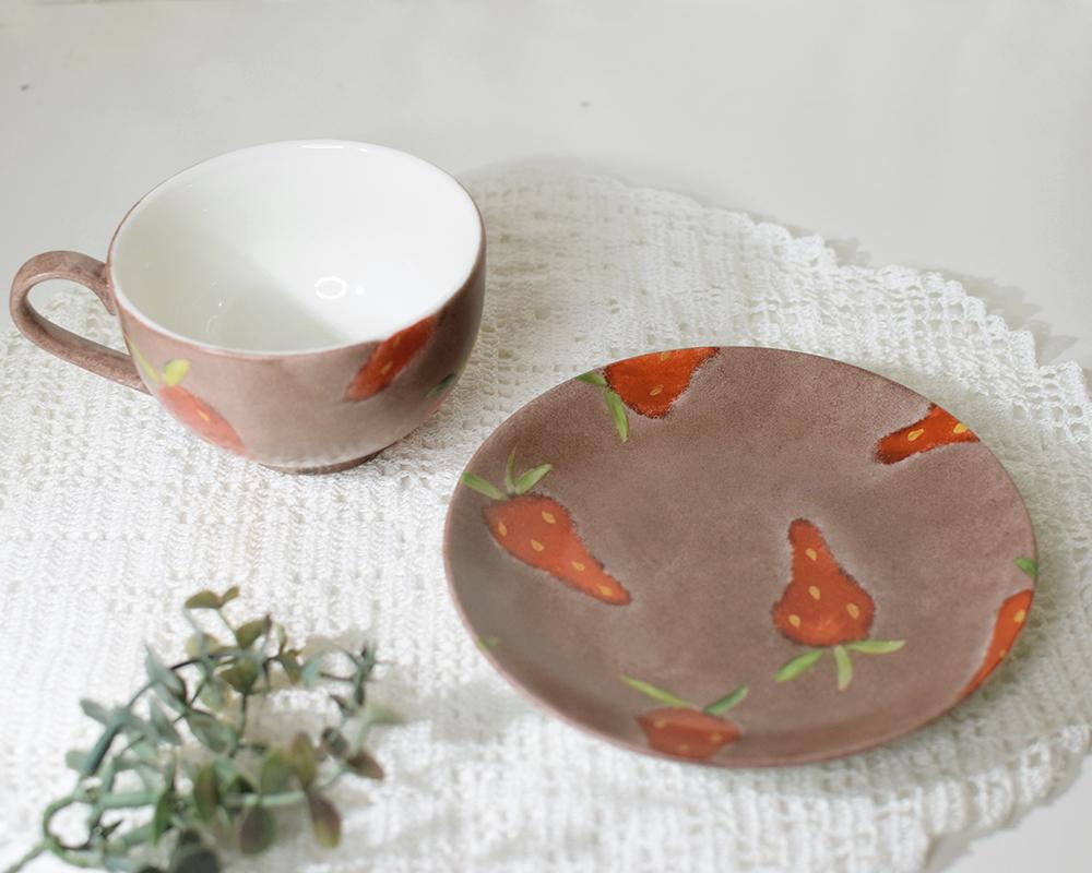【限定品】いちご×ブラウンカップ＆プレートのセット | 3枚目
