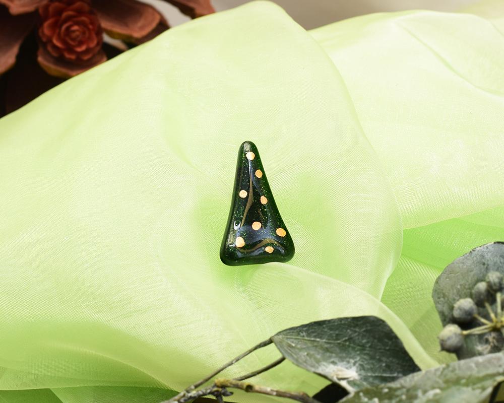 もみの木ガラスのブローチ（水玉） | 2枚目