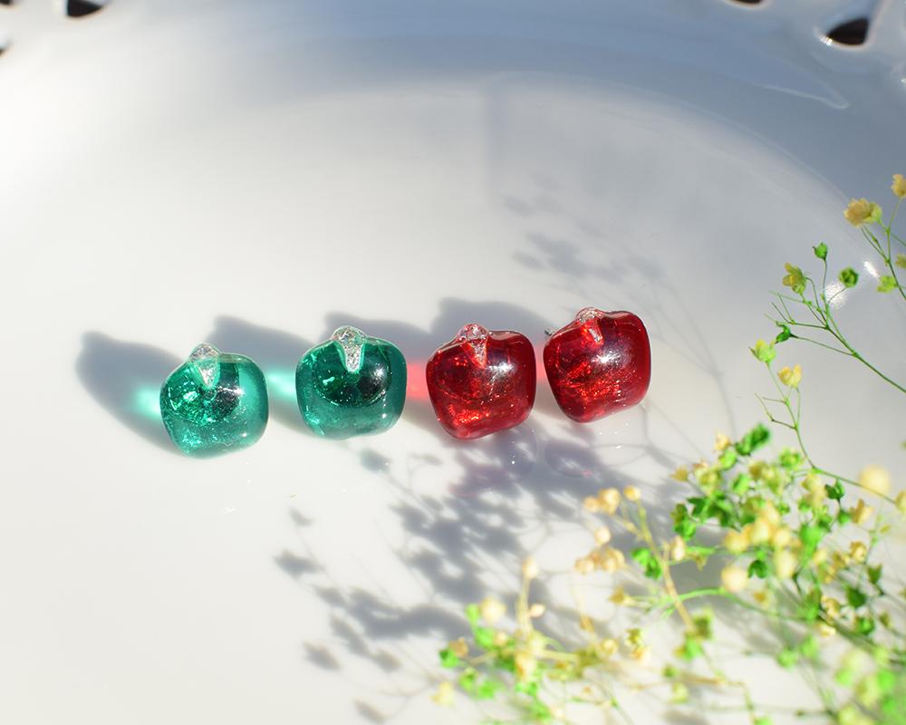 ほんのり林檎なガラスピアス（赤／緑） | 8枚目