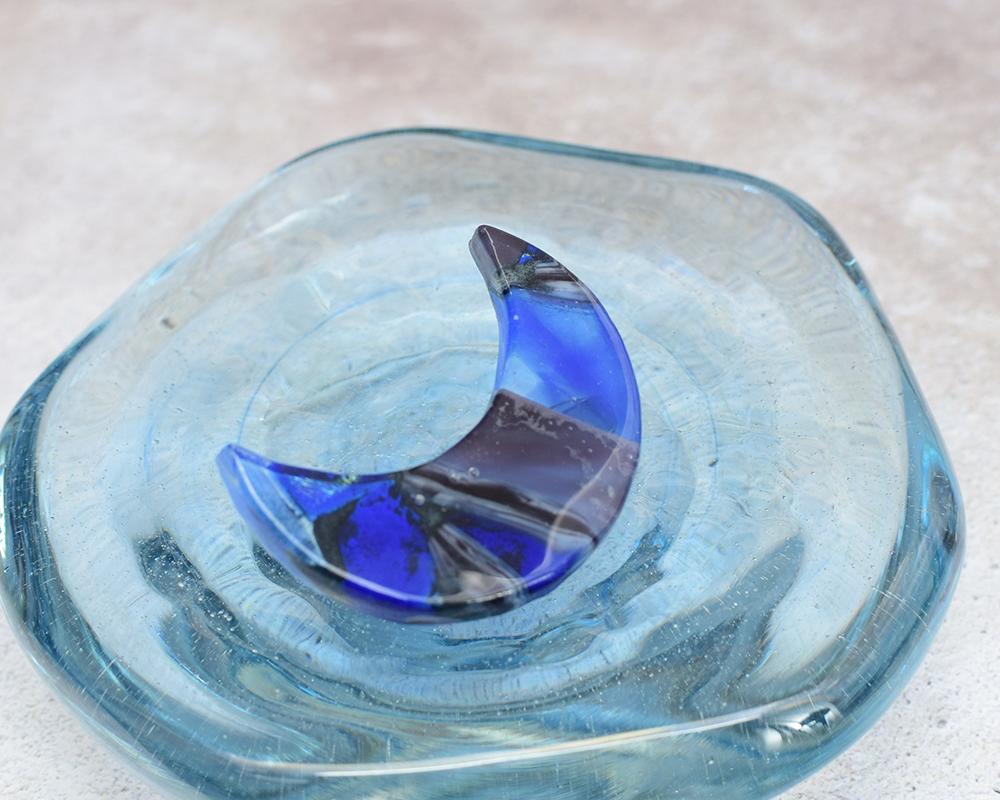 青い月のガラスブローチ | 9枚目