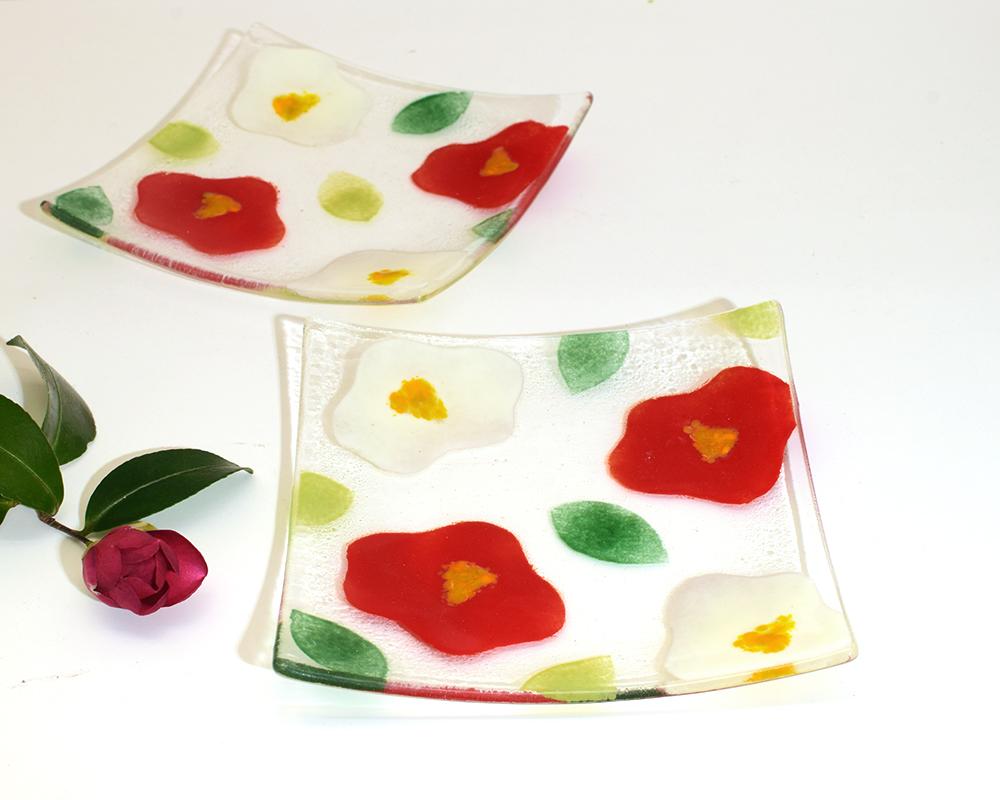 椿のガラス角皿M | 2枚目