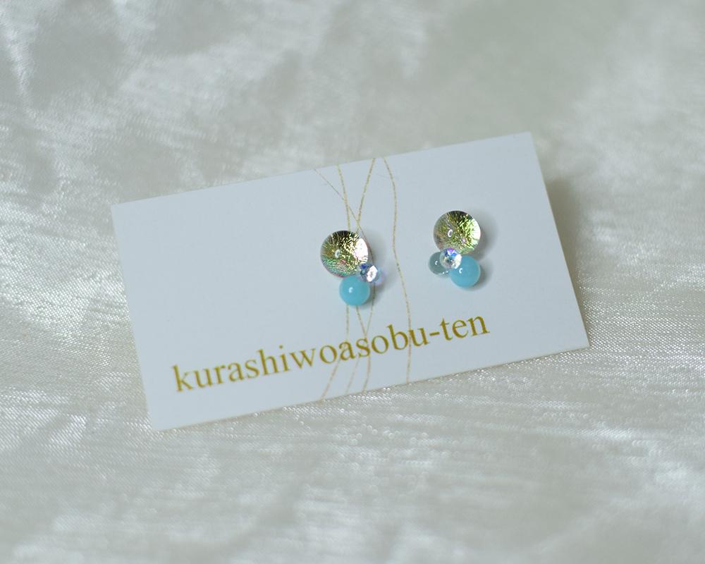 小さなガラス粒ピアス（ターコイズ） | 5枚目