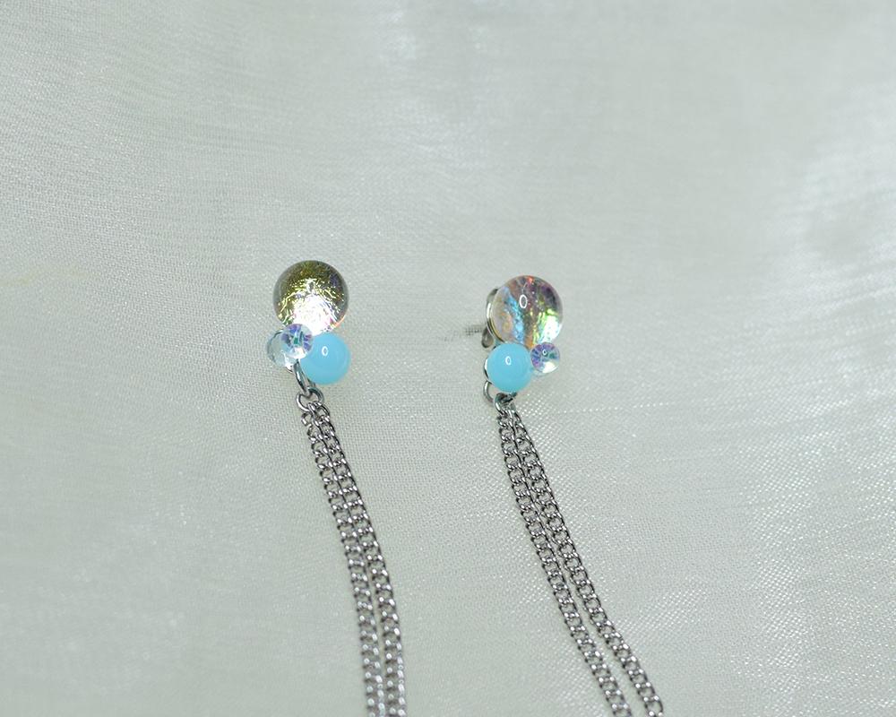 小さなガラス粒ピアス（ターコイズ） | 7枚目