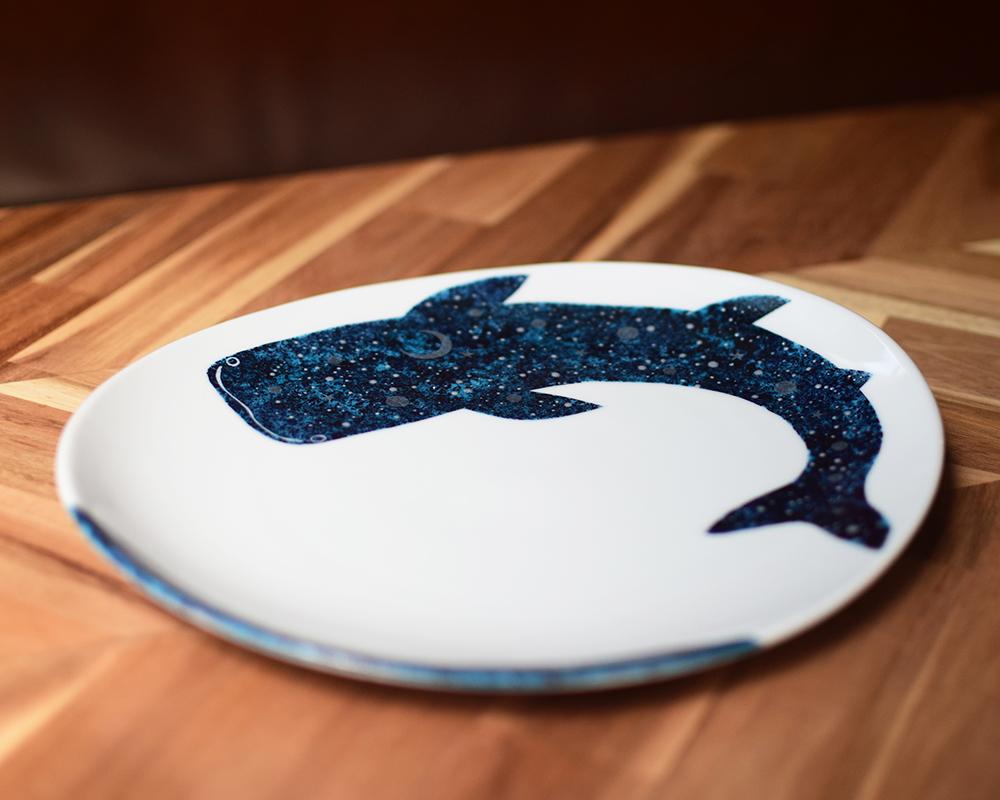 ジンベエザメ〜夜空と三日月楕円平皿（単品） | 3枚目