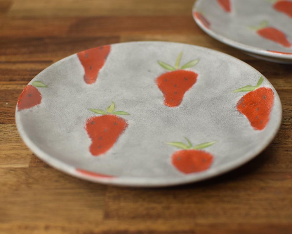 いちご×グレーのプレート16cm | 4枚目