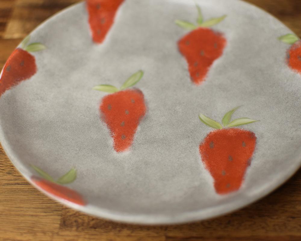 いちご×グレーのプレート16cm | 5枚目