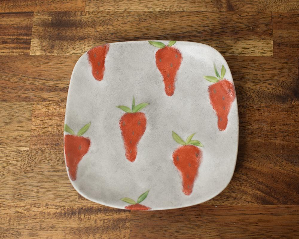 いちご×グレーの四角皿15㎝ | 5枚目