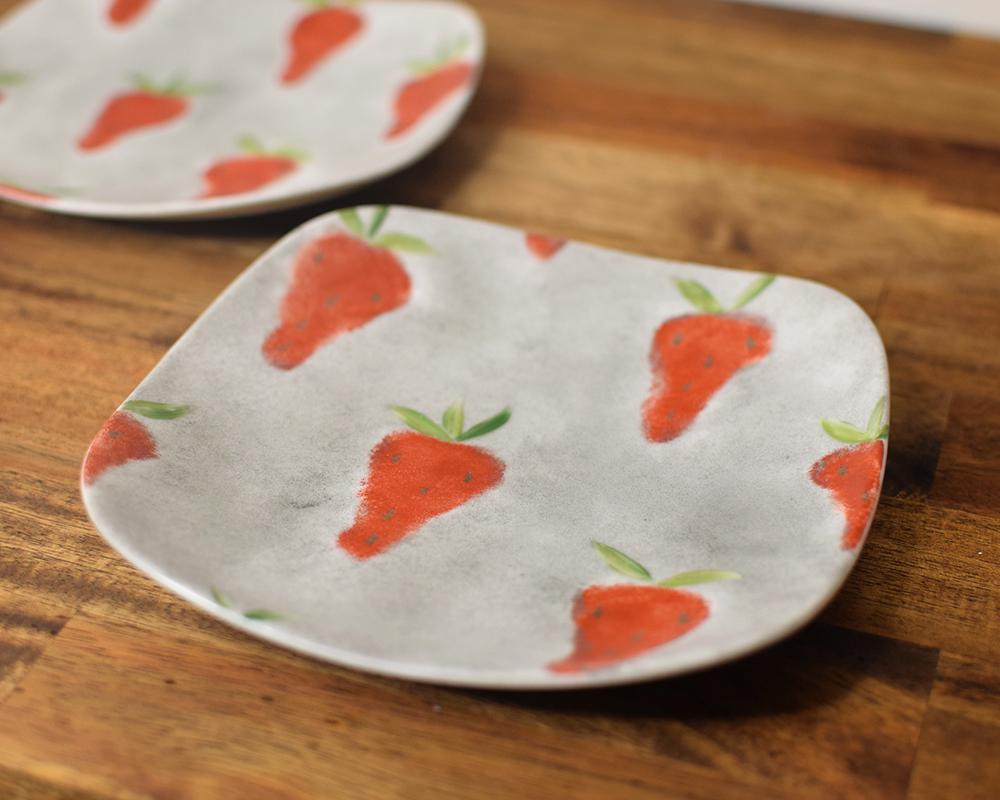 いちご×グレーの四角皿15㎝ | 7枚目