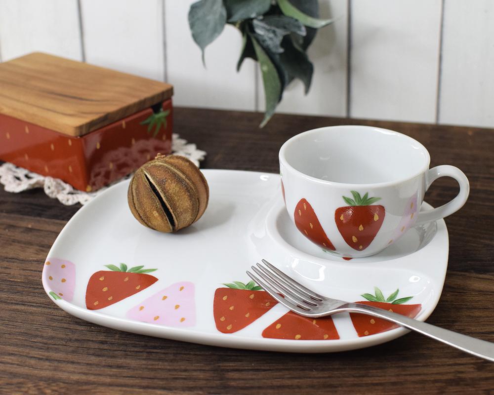 レトロないちごプレート＆カップセット
