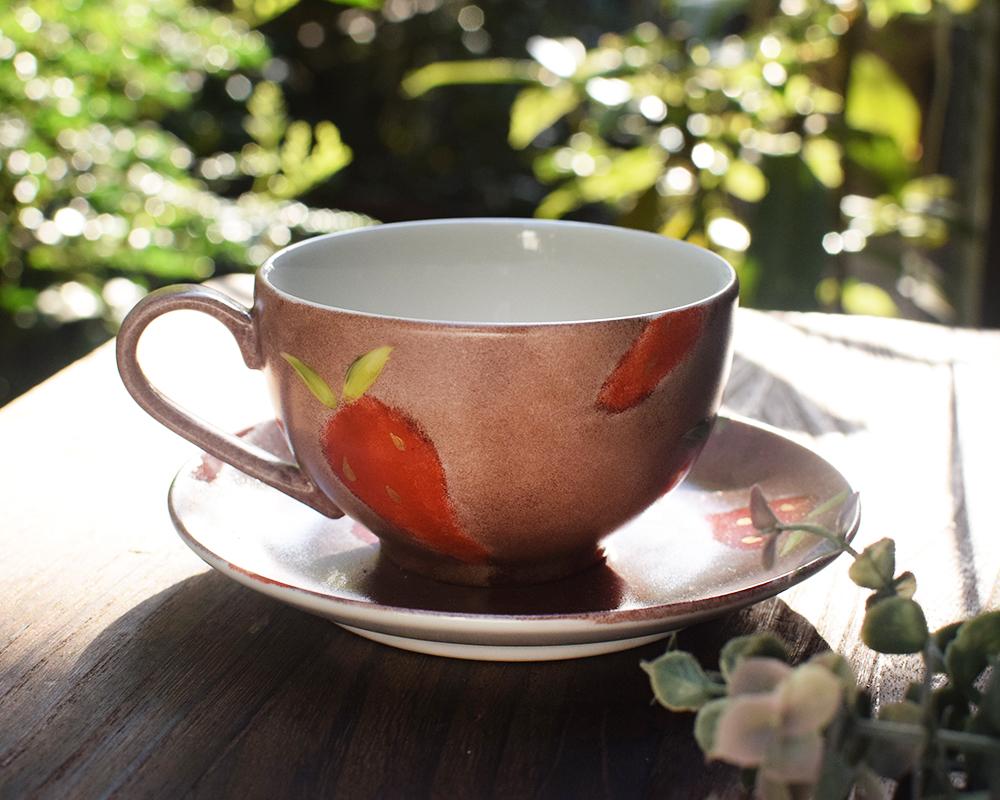 【限定品】いちご×ブラウンカップ&プレートのセット1枚目の画像