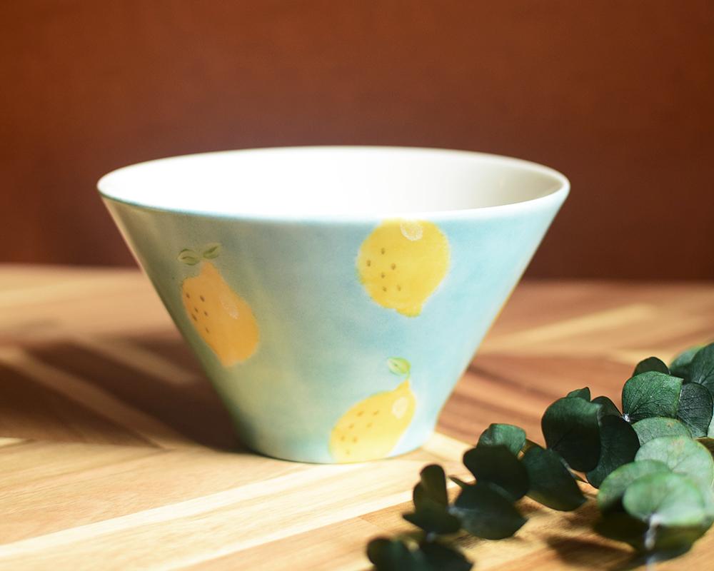 レモン×ブルーの大きい鉢 | 2枚目