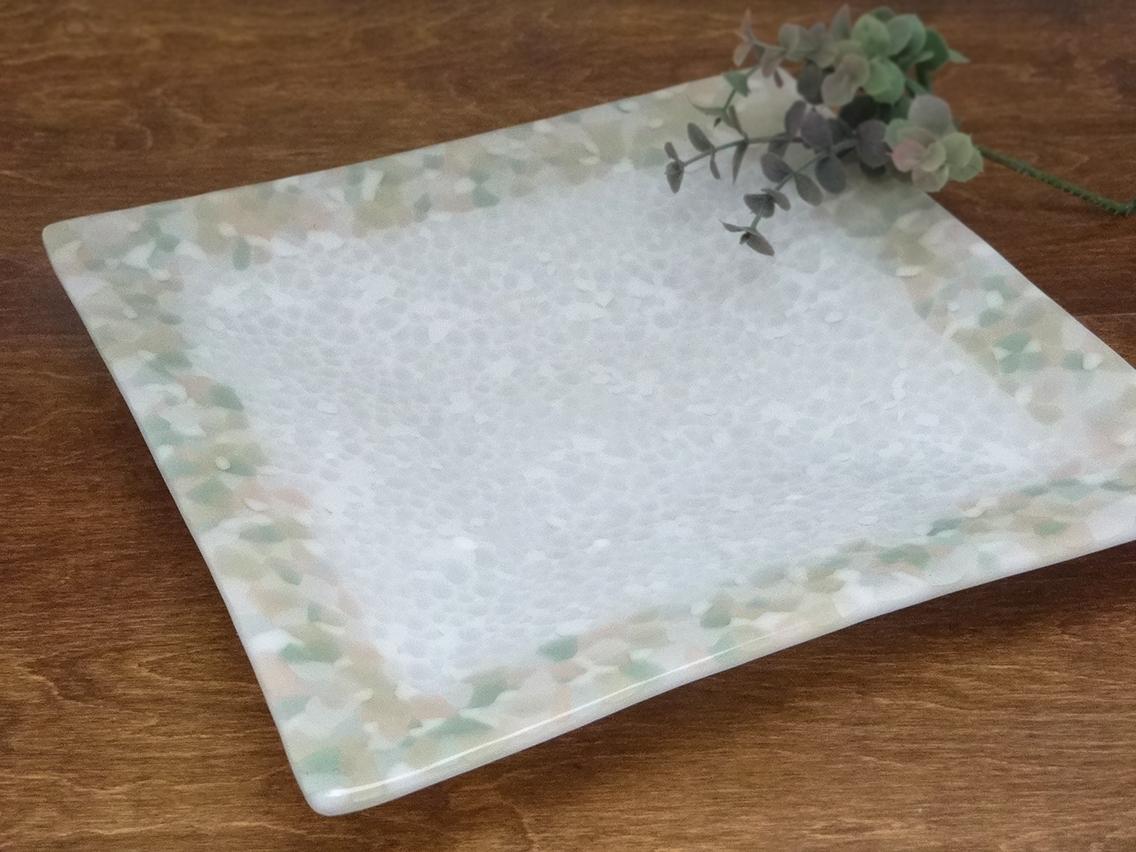 淡色モザイク・ガラスの角皿 | 3枚目