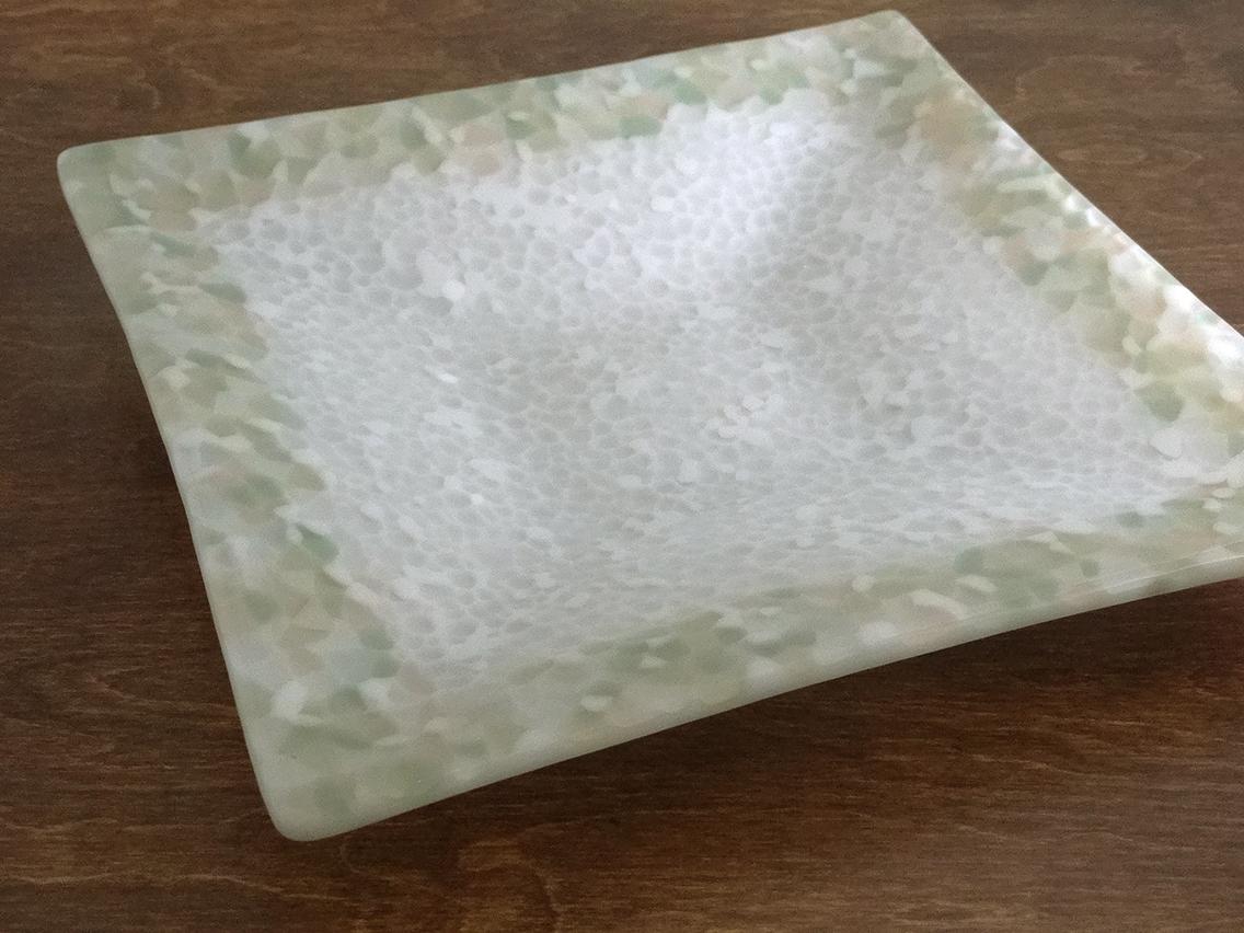 淡色モザイク・ガラスの角皿 | 5枚目